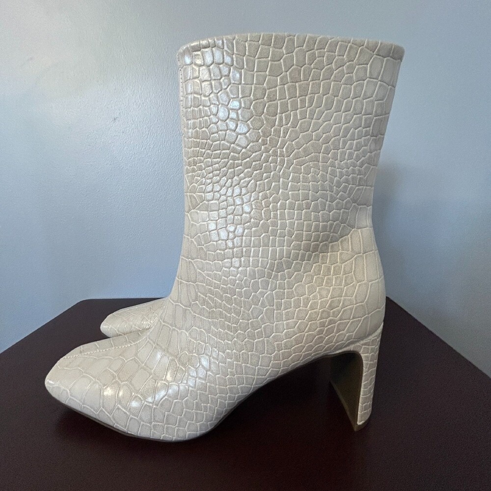 Seven Dials Nicole Cream Croc Embossed Square Toe Block Heel Boots 9M Minimalist